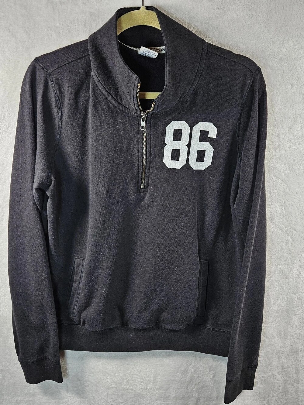 Victoria's Secret PINK Quarter Zip Sweatshirt Black Graphic Love Pink 86